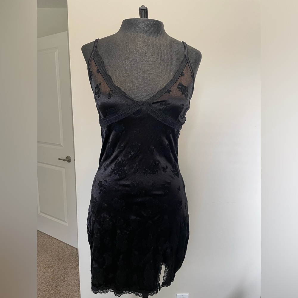 Black lacey dress